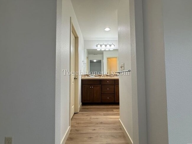 Building Photo - 16316 SE Scoria Ln