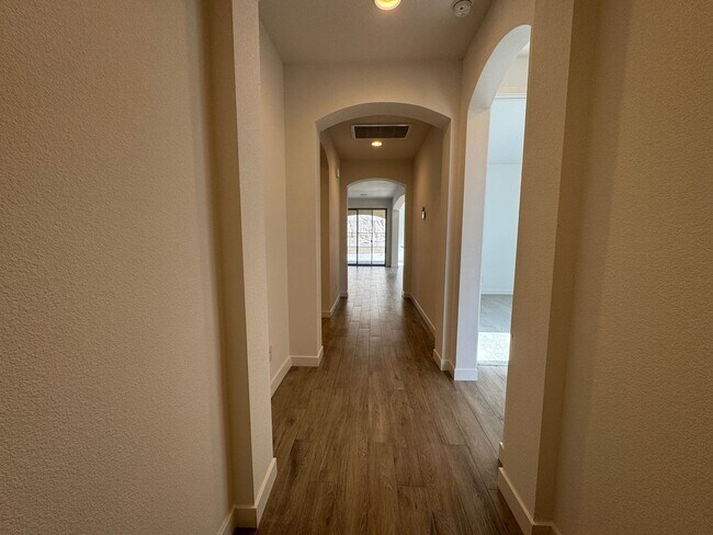 Building Photo - Laughlin Ranch 3 BR 2Ba Public Golf Community with Canyon & Mountain Views