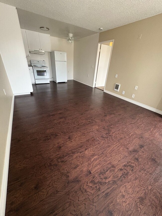 Building Photo - 1 Bedroom, 1 Bath - 55+ Senior Living Comm...