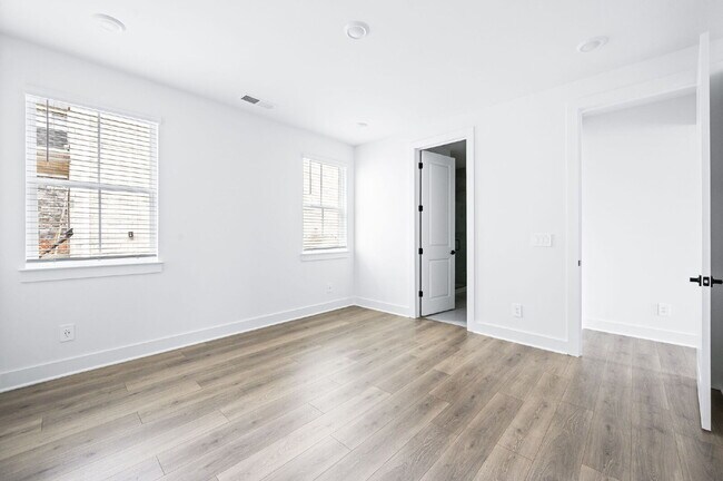 Building Photo - "Prime Location Opportunity: Secure Your Future on Poplar Farms Drive, Franklin, TN!" The interne...