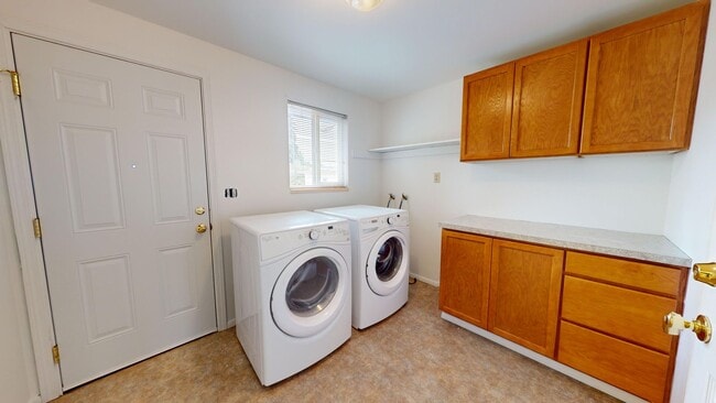 Building Photo - KL Jones Columbia