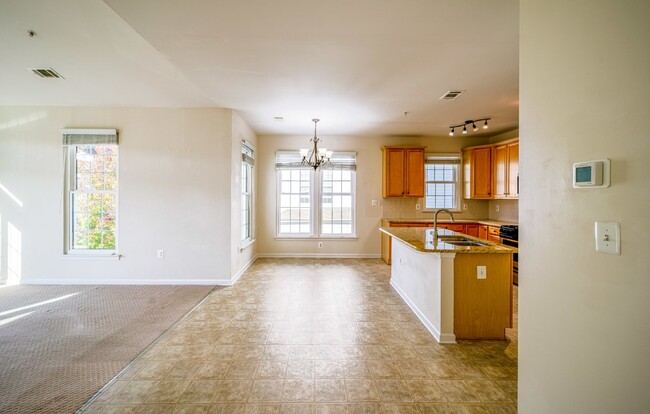 Building Photo - "Spacious 3-Bed, 2-Bath Condo Retreat in A...