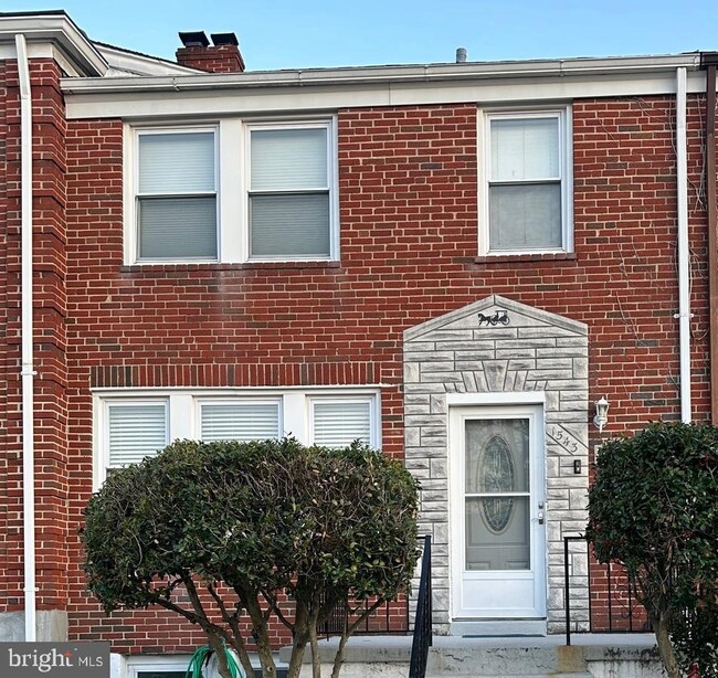 Primary Photo - 1543 E 36th St