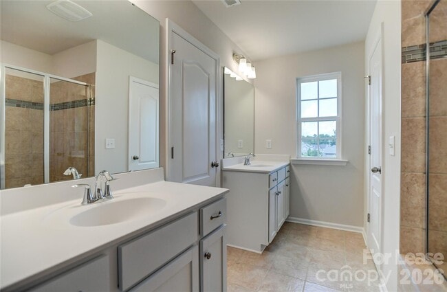 Building Photo - 12112 Ardrey Park Dr