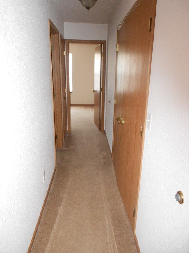 Building Photo - 16865B Hurricane Ln