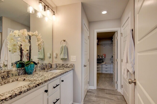 Building Photo - 715 Jodine Ann Dr