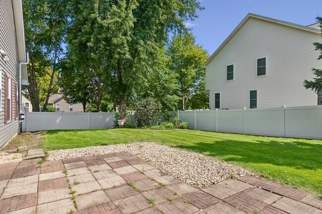 Building Photo - 1329 Amaranth Dr