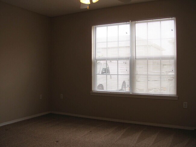 Building Photo - Condominium in Academy Commons