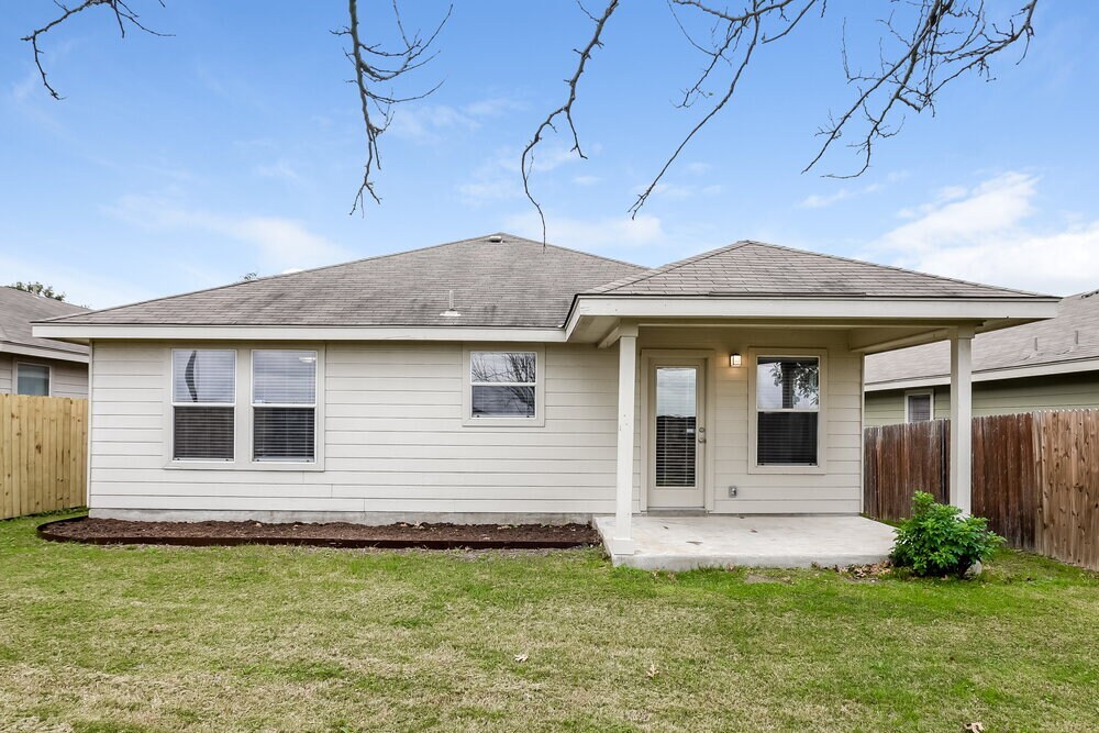 Building Photo - 316 Hummingbird Dr