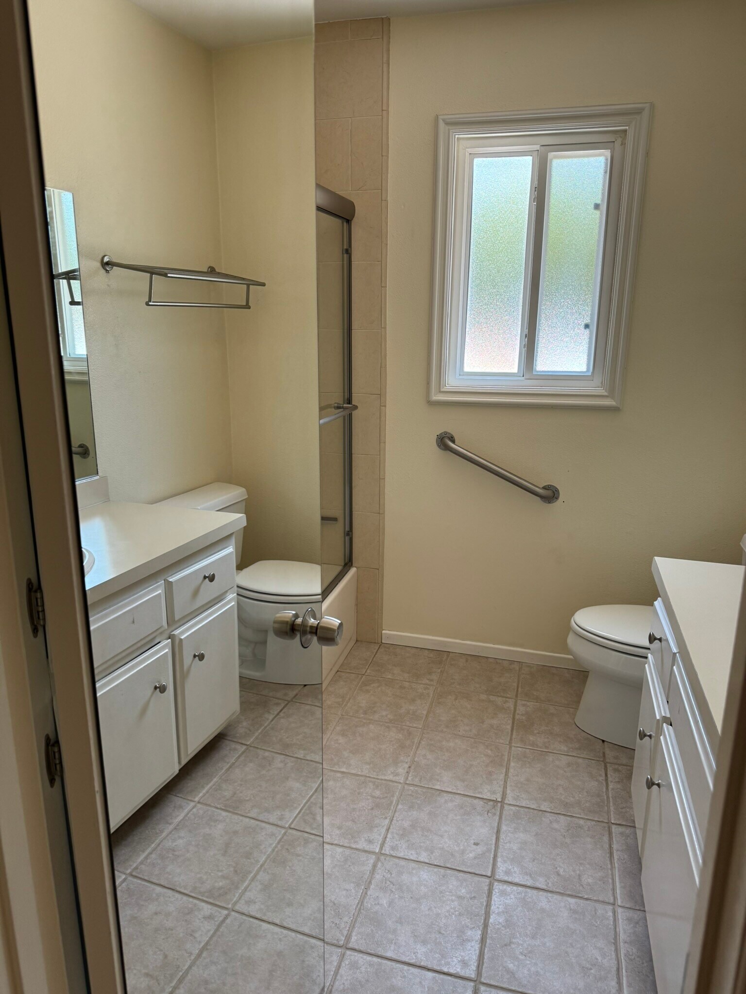Building Photo - 304 Portland Cir