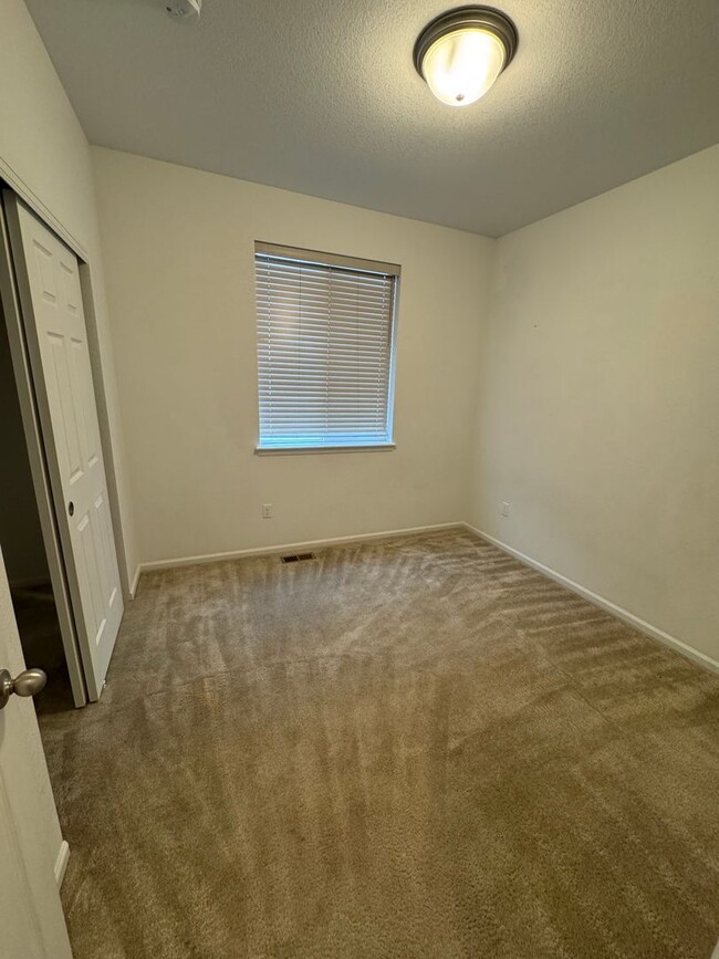 Building Photo - Newly Built Duplex Townhome Available in A...