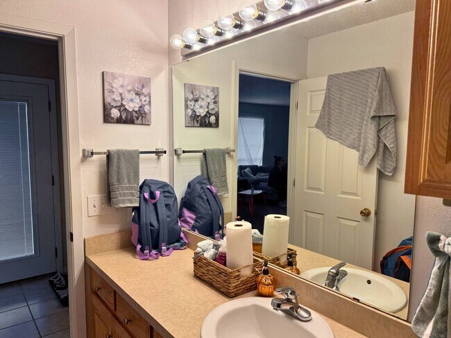 Building Photo - 5426 Ricci St