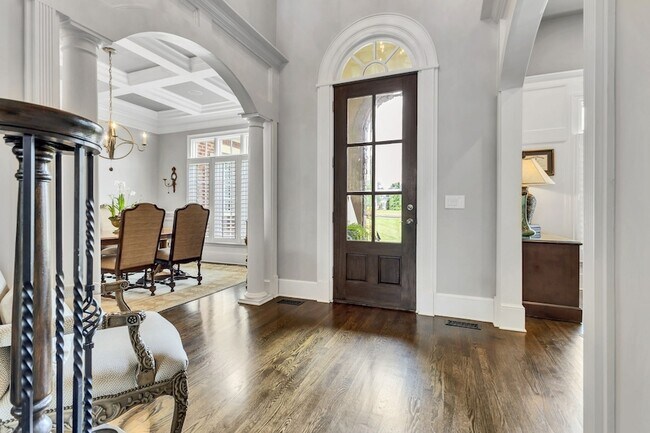 Building Photo - 12 Medalist Ct