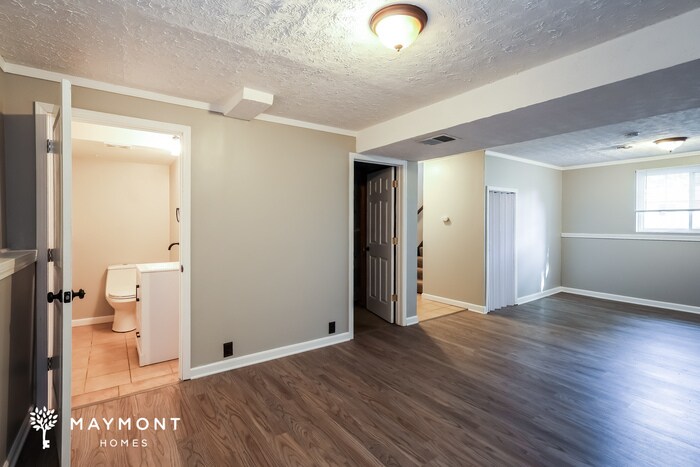Building Photo - 1137 Beechridge Ct