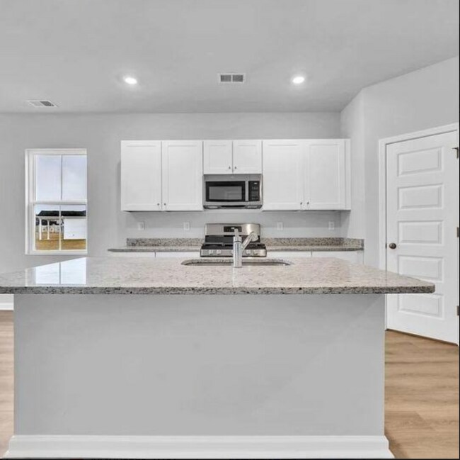 Building Photo - 583 Harrison Mill St