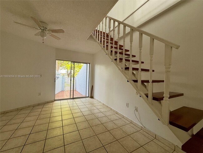 Building Photo - 798 Crandon Blvd