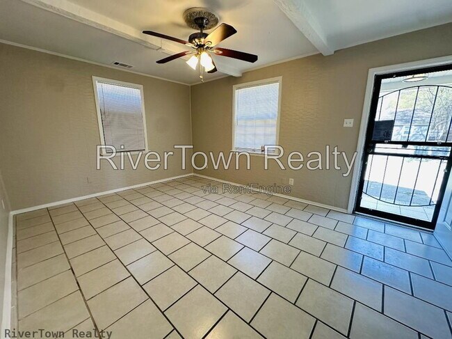 Building Photo - 3627 N Lloyd Cir