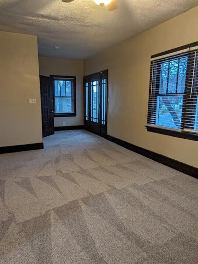 Building Photo - 3907 Northwestern Pkwy