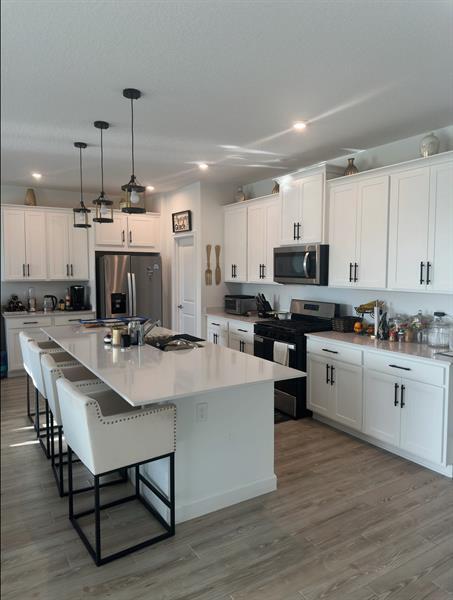 Building Photo - 10495 SW Orana Dr