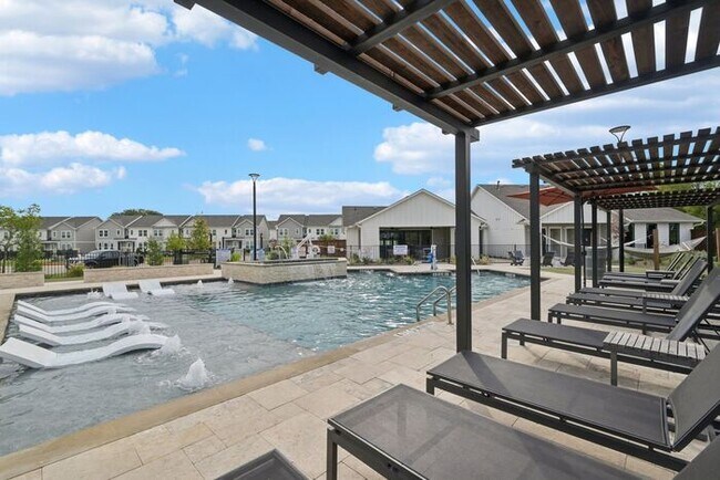 Building Photo - 3805 Constantine Dr