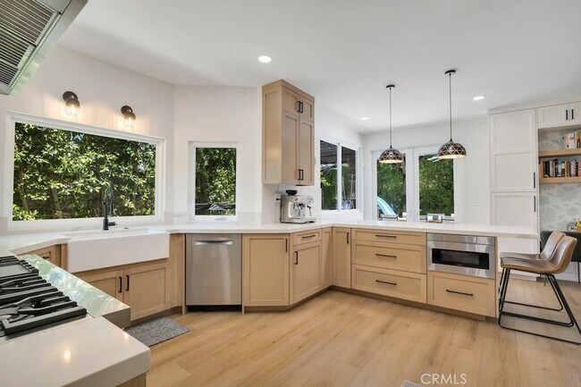 Building Photo - 29018 Tackaberry Ct