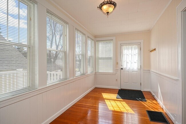 Building Photo - 319 Forge Village Rd