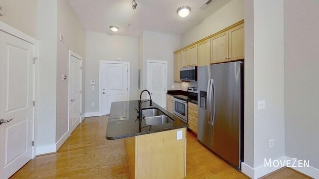 Building Photo - 444 S Blount St
