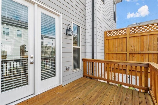Building Photo - 4217 Deming Cir