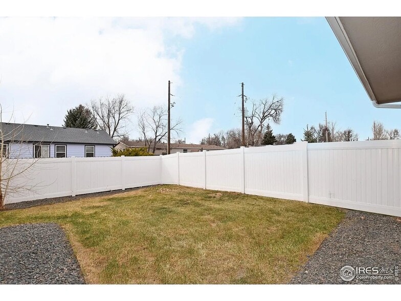 Building Photo - 7869 5th St