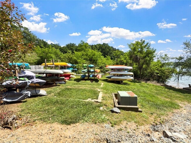 Building Photo - 9808 Emerald Point Dr
