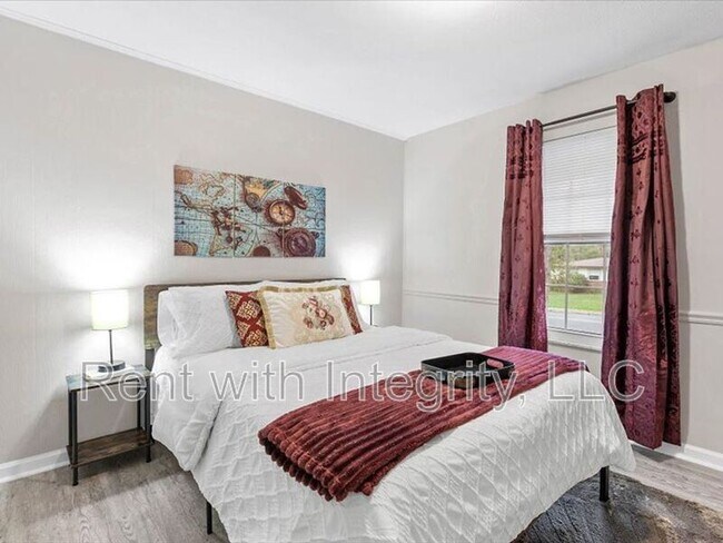 Building Photo - 1835 Portland Ave