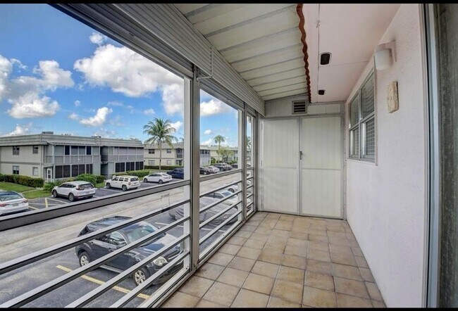 Building Photo - 125 Brittany Terrace