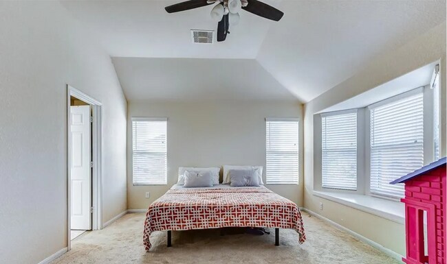 Building Photo - 21126 Fox Hillside Way