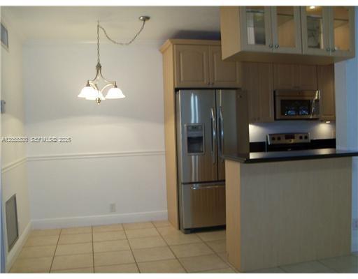Building Photo - 2121 N Ocean Blvd