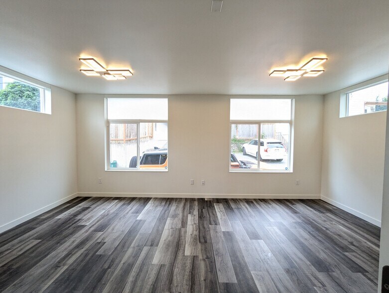 Building Photo - 33 W Etruria St