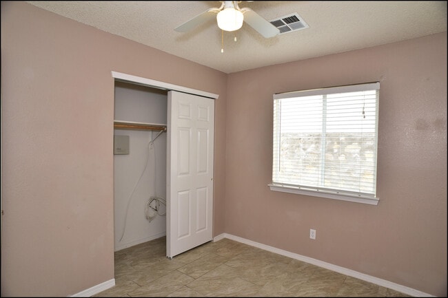 Building Photo - 14149 Warren Belin Dr