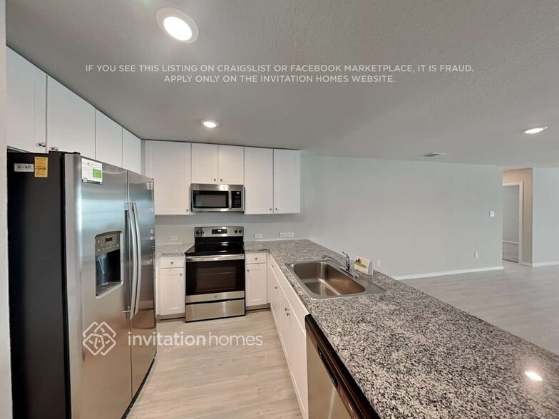 Building Photo - 144 Hollywood Dr