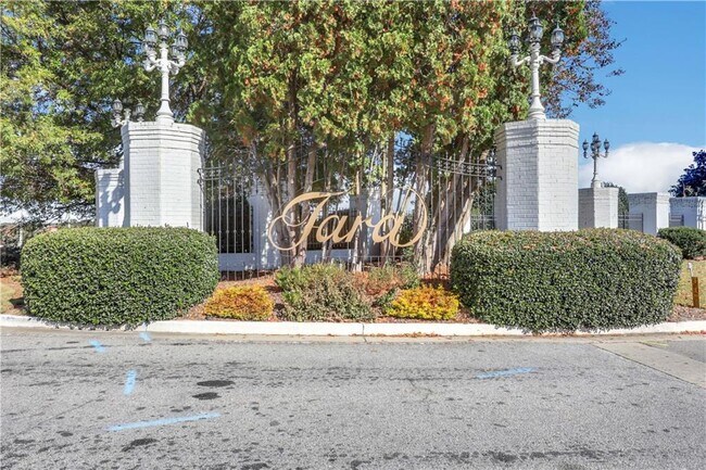 Building Photo - 127 Tara Blvd