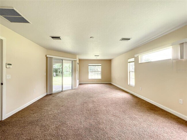 Building Photo - 5203 SE 42nd Ct