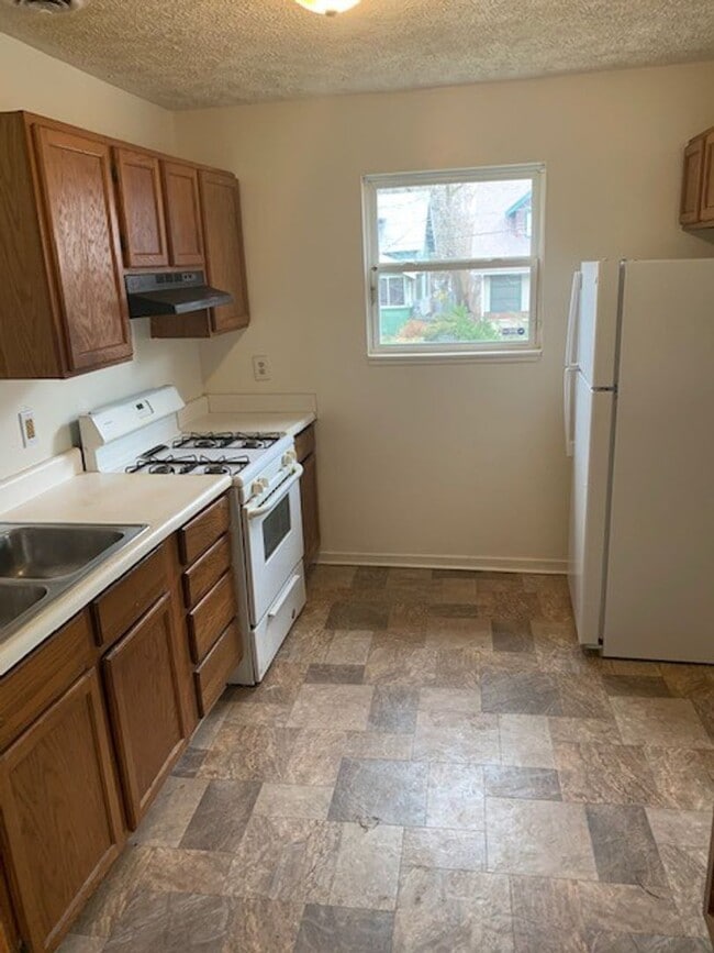 Building Photo - 1114 Dunham St SE