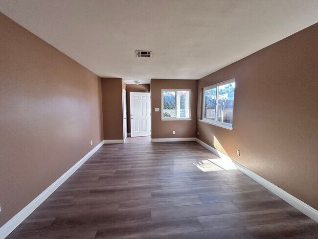 Building Photo - 9137-9139 Tuolumne Drive