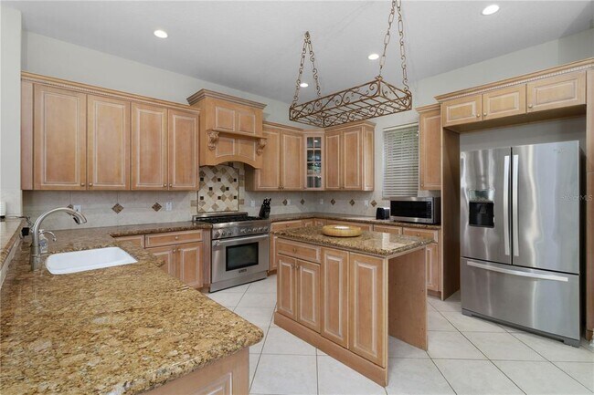 Building Photo - 216 Eastpark Dr