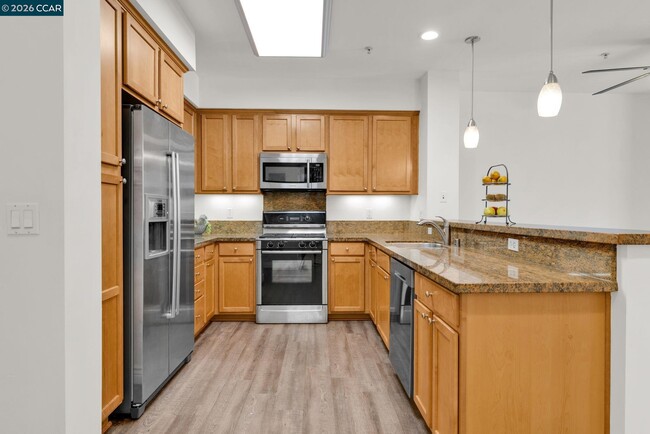 Building Photo - 1310 Creekside Dr