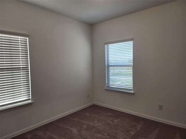 Building Photo - 627 Redwood Wy