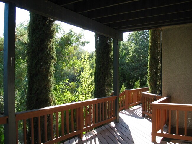 Building Photo - 58 Terrace Hill Dr