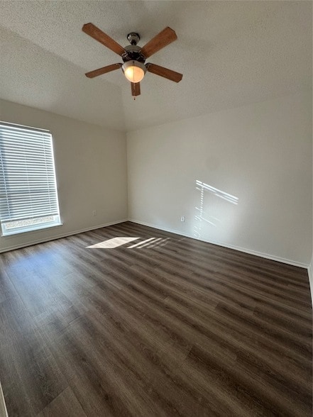 Building Photo - 503 Rose Dr