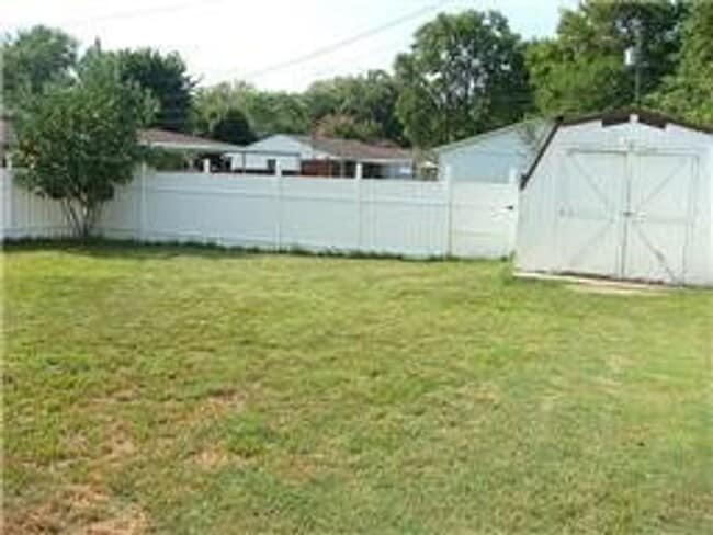 Building Photo - 106 Rebecca Ln
