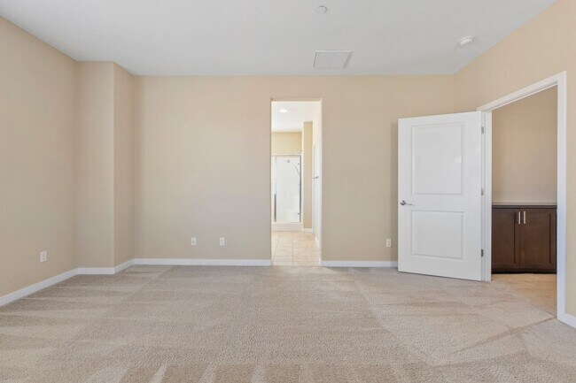 Building Photo - 20833 Grapevine Dr