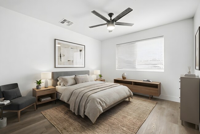 Building Photo - Tempe 5 bedroom 3 bath with pool and HUGE yard