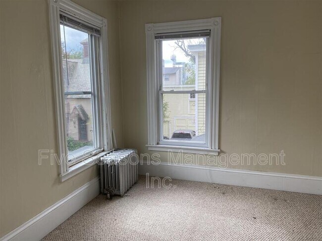 Building Photo - 21 Lafayette Pl